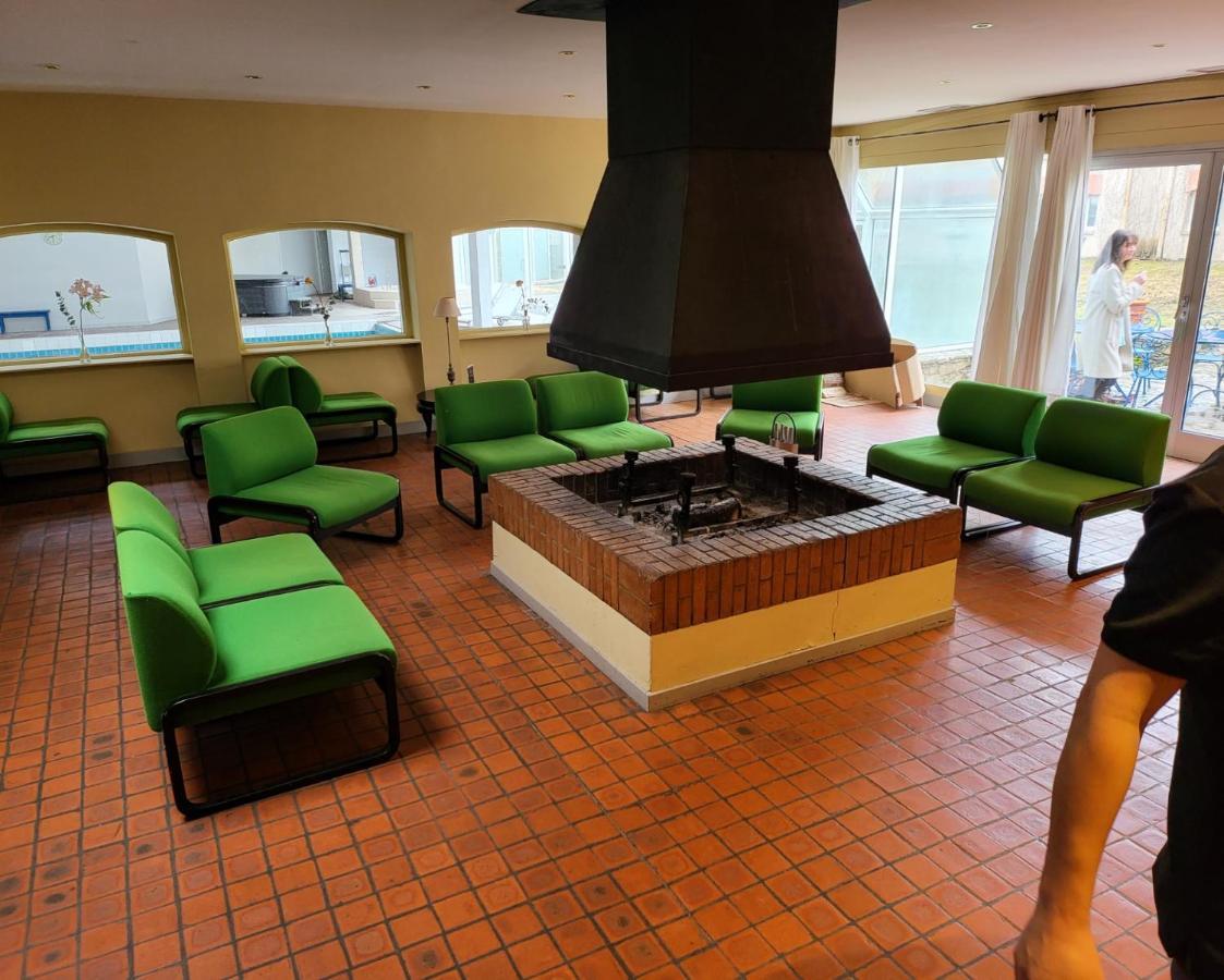 Hotel Causse Comtal Rodez, The Originals Relais Gages-le-Haut Zewnętrze zdjęcie